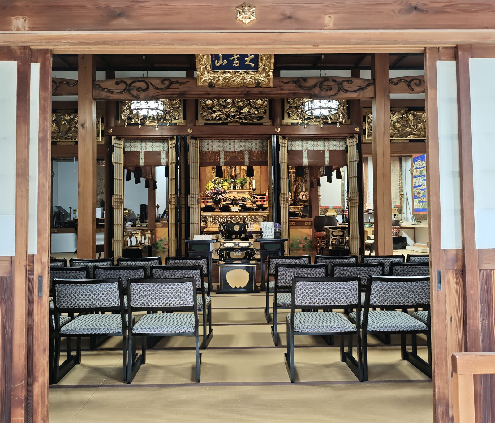 法浄寺の本堂